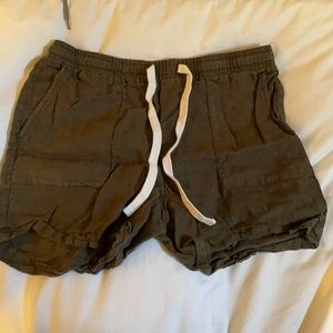 Roots shorts